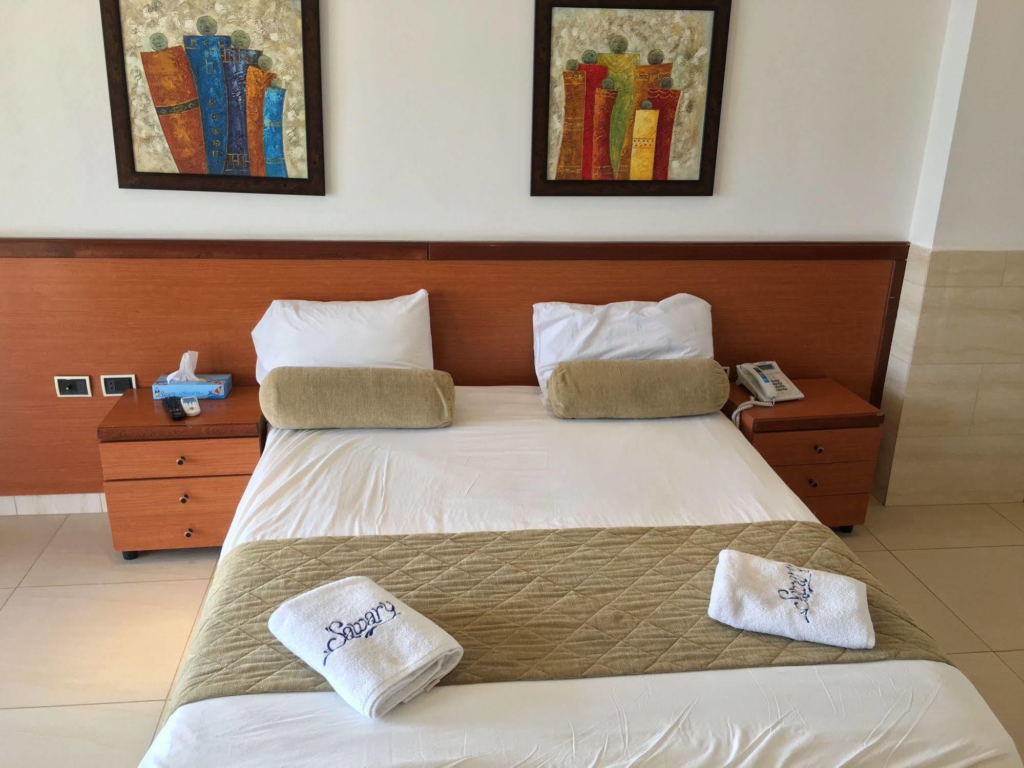 Sawary Beach Hotel บาทรูน ภายนอก รูปภาพ