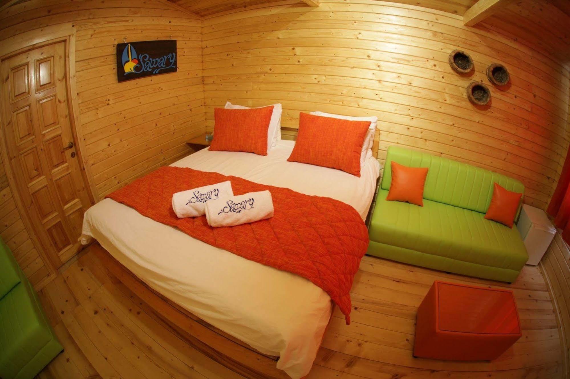 Sawary Beach Hotel บาทรูน ภายนอก รูปภาพ