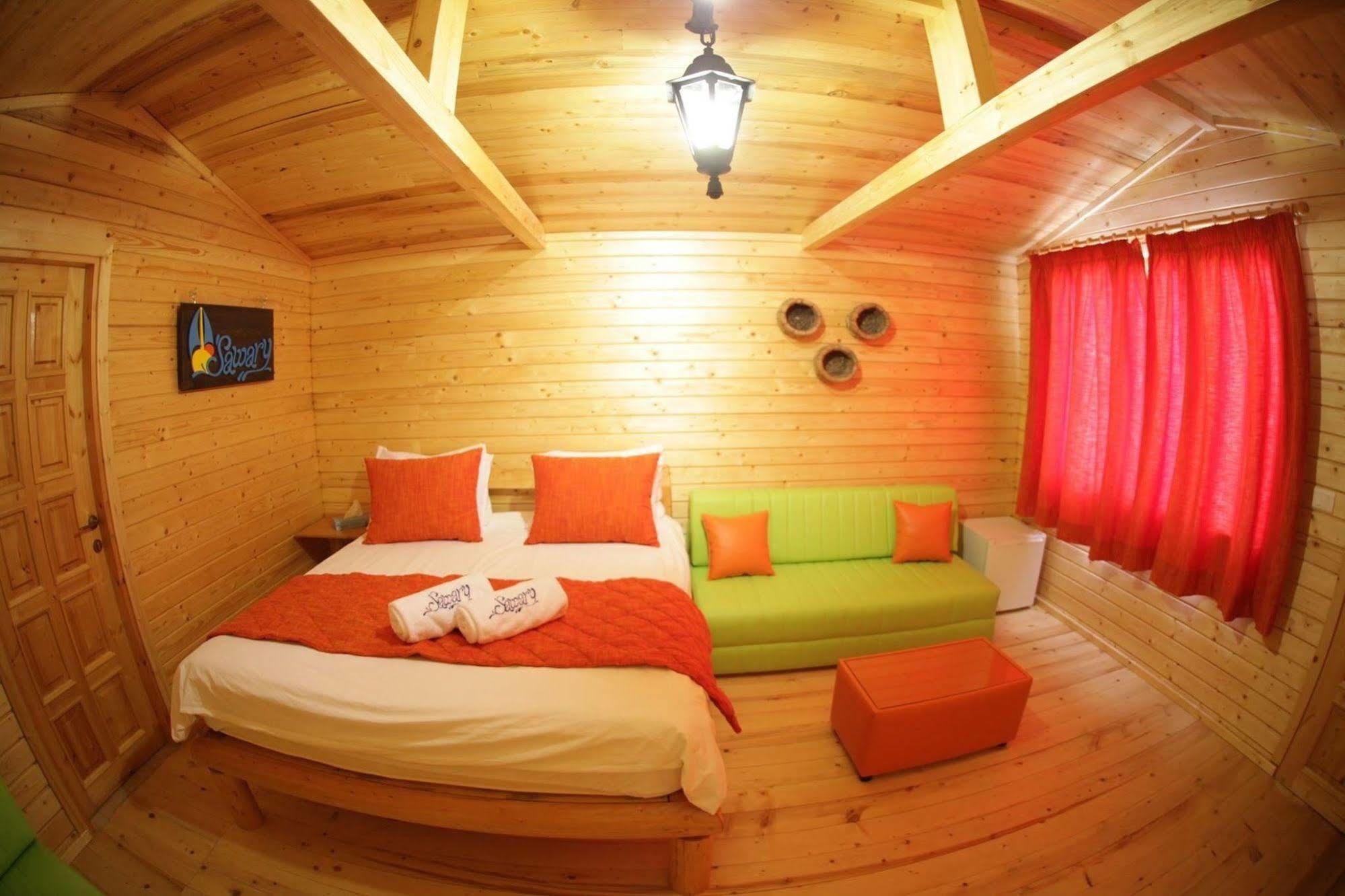 Sawary Beach Hotel บาทรูน ภายนอก รูปภาพ